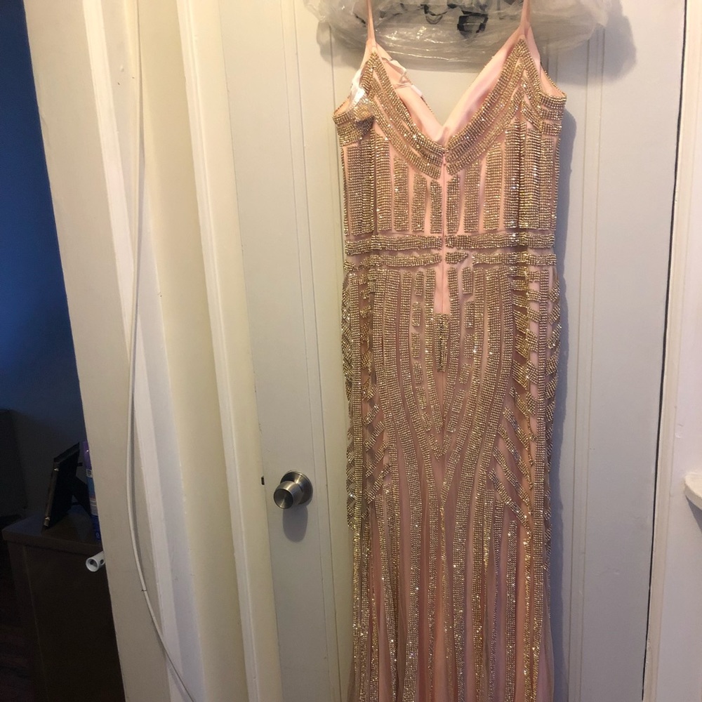 Prom dres - Picture 2 of 3